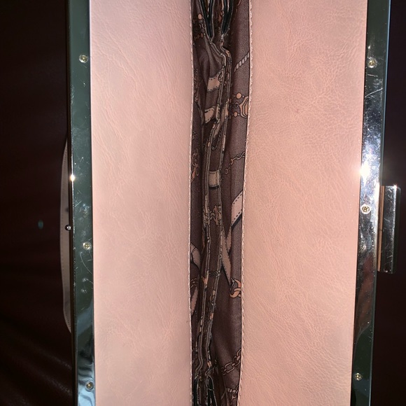 Soft Pink/Peach Handbag - Picture 3 of 8